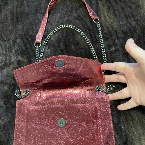 Metallic Pink (Raspberry) leather crossbody - made in Italy - Picture 3 of 5